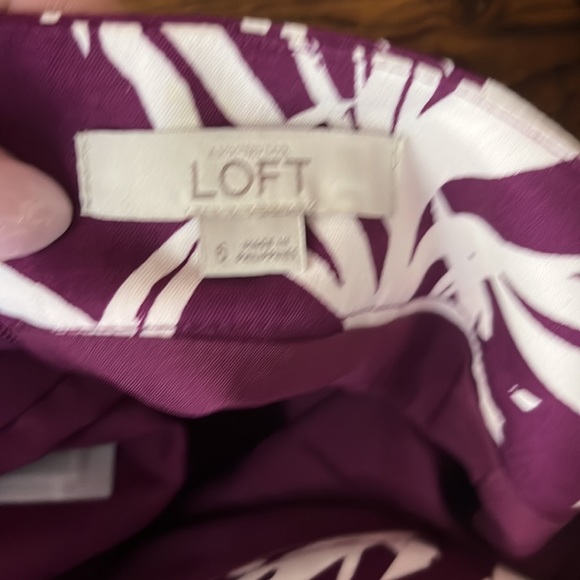 Loft Skirt Back Zip Midi Purple Design, Size 6 - Picture 7 of 8